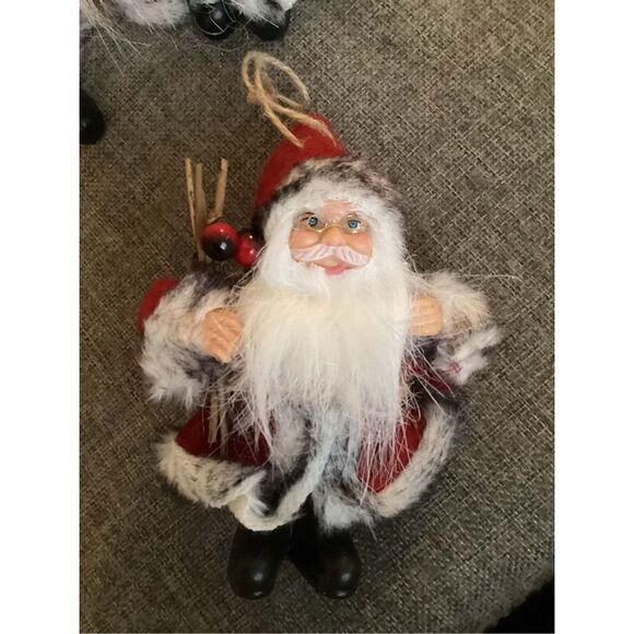 Set of 3 Plastic And Cloth Old World Santa Ornaments - Picture 4 of 4